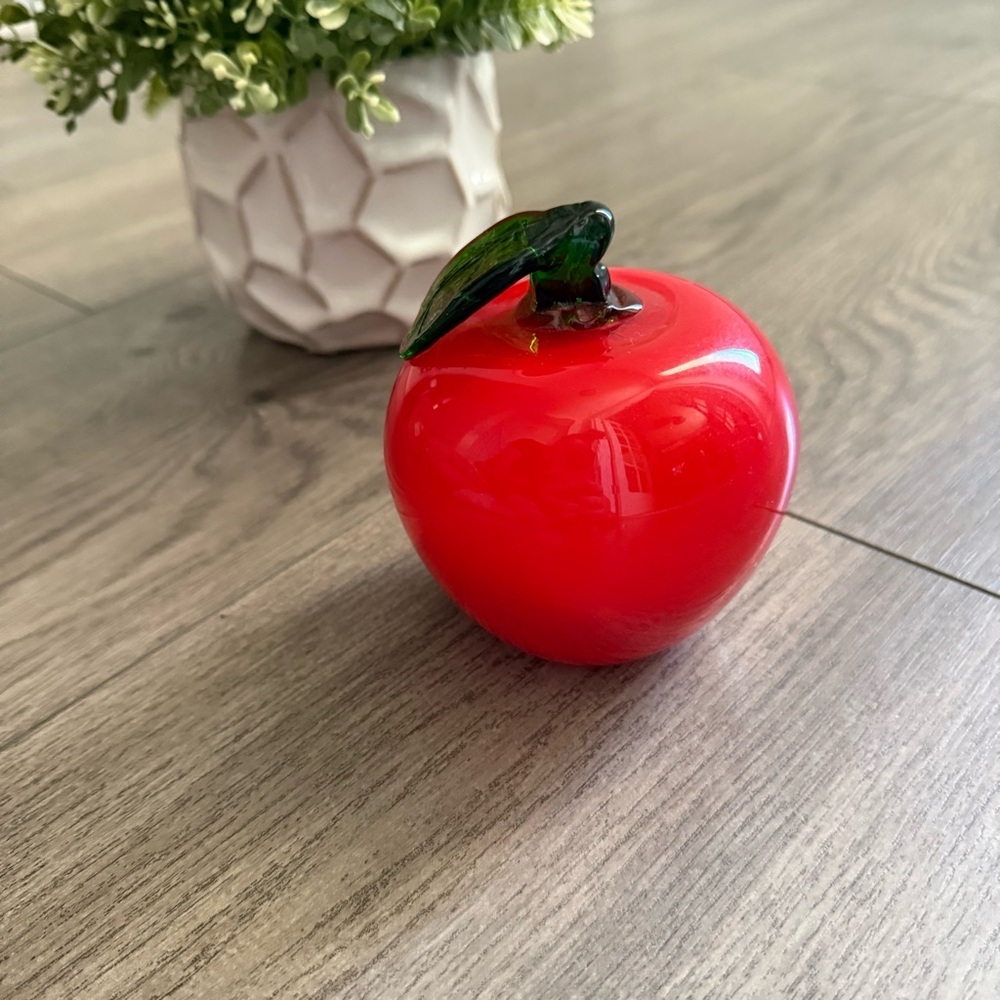 Vintage MCM Hand Blown Red Apple‎ Glass Fruit - Picture 2 of 6